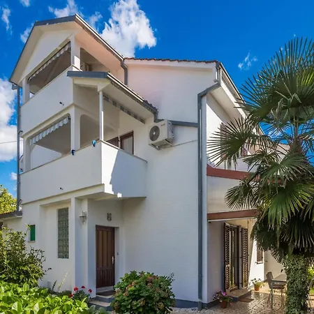 Apartamento With A Parking Space Vantacici, Krk - 5313 Malinska