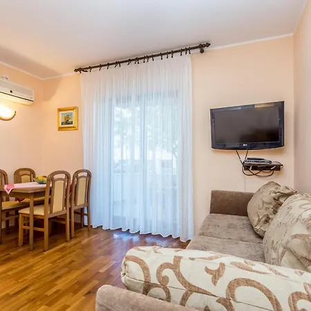 Apartamento With A Parking Space Vantacici, Krk - 5313
